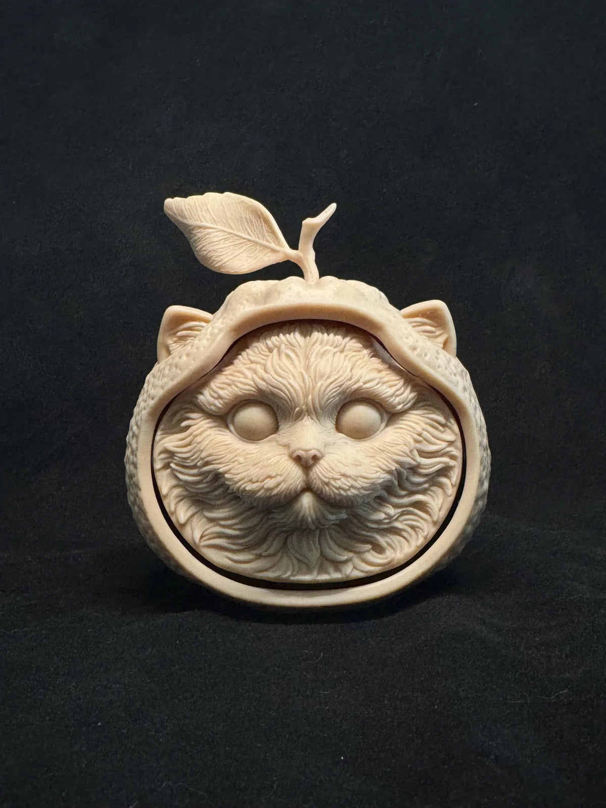 Unpainted cat resin model from the Mechanical Lucky Cat product archive